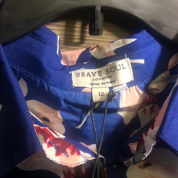 **SOLD**3/$20 Brave Soul Petite Tie front top - Picture 3 of 5